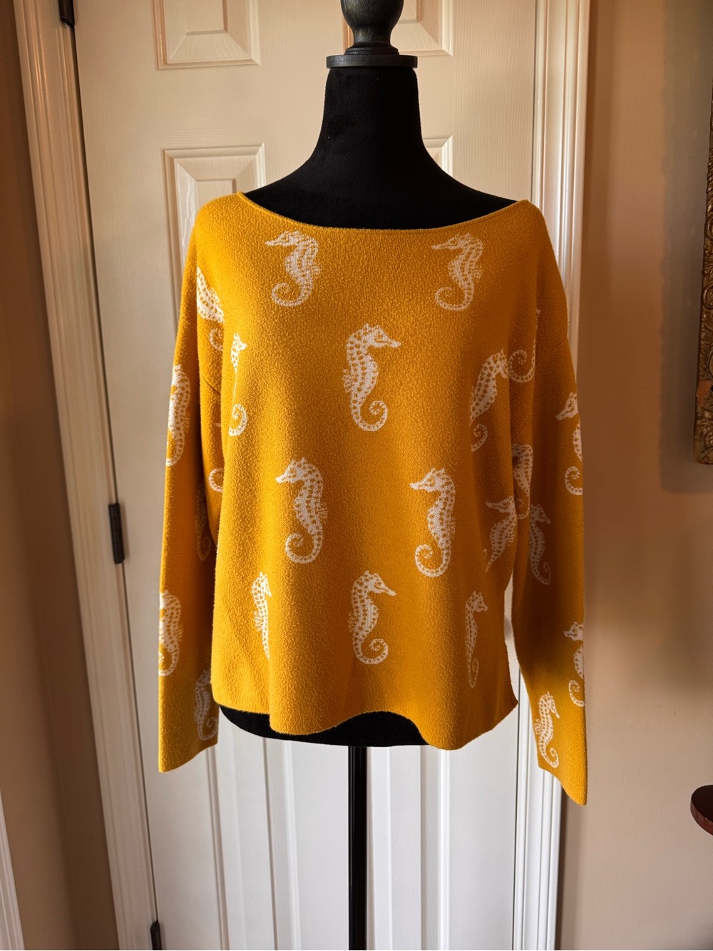Maeve by Anthropologie Mustard Sweater with White Seahorse Motif - sz medium - Picture 4 of 11